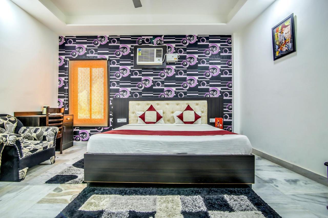Hotel Oyo 8888 Riga Hs Deluxe Agra  Exterior foto